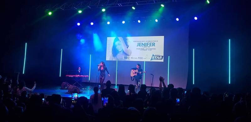 Prestation son et lumière showcase Jenifer Aix en Provence